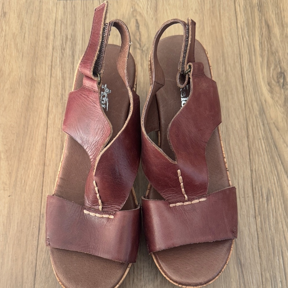 Women’s Antelope Chic Leather Sandals in Rich Brown